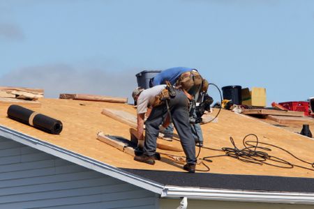 Fenton roofing contractor
